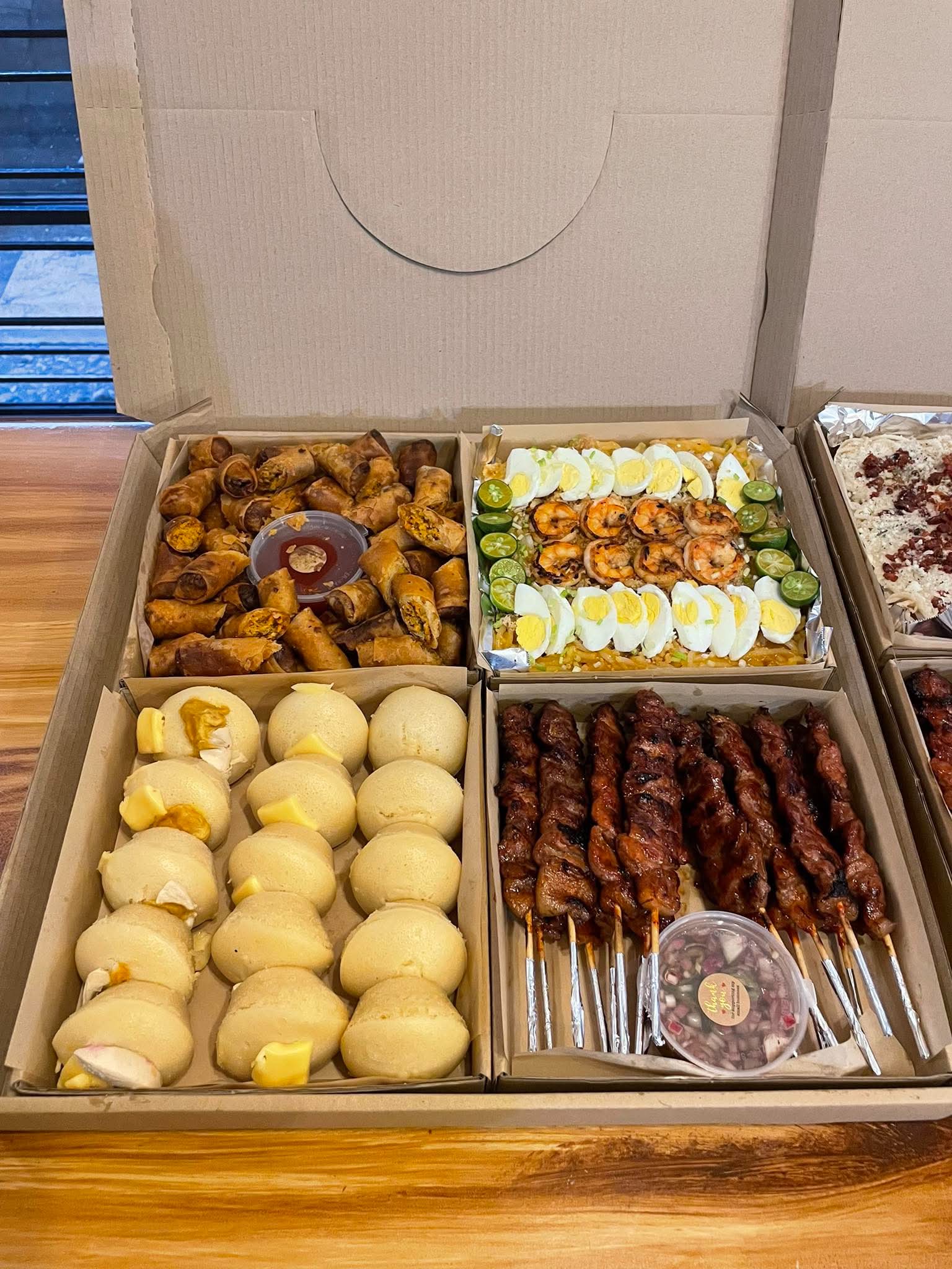 Kusinera Mom Party Box