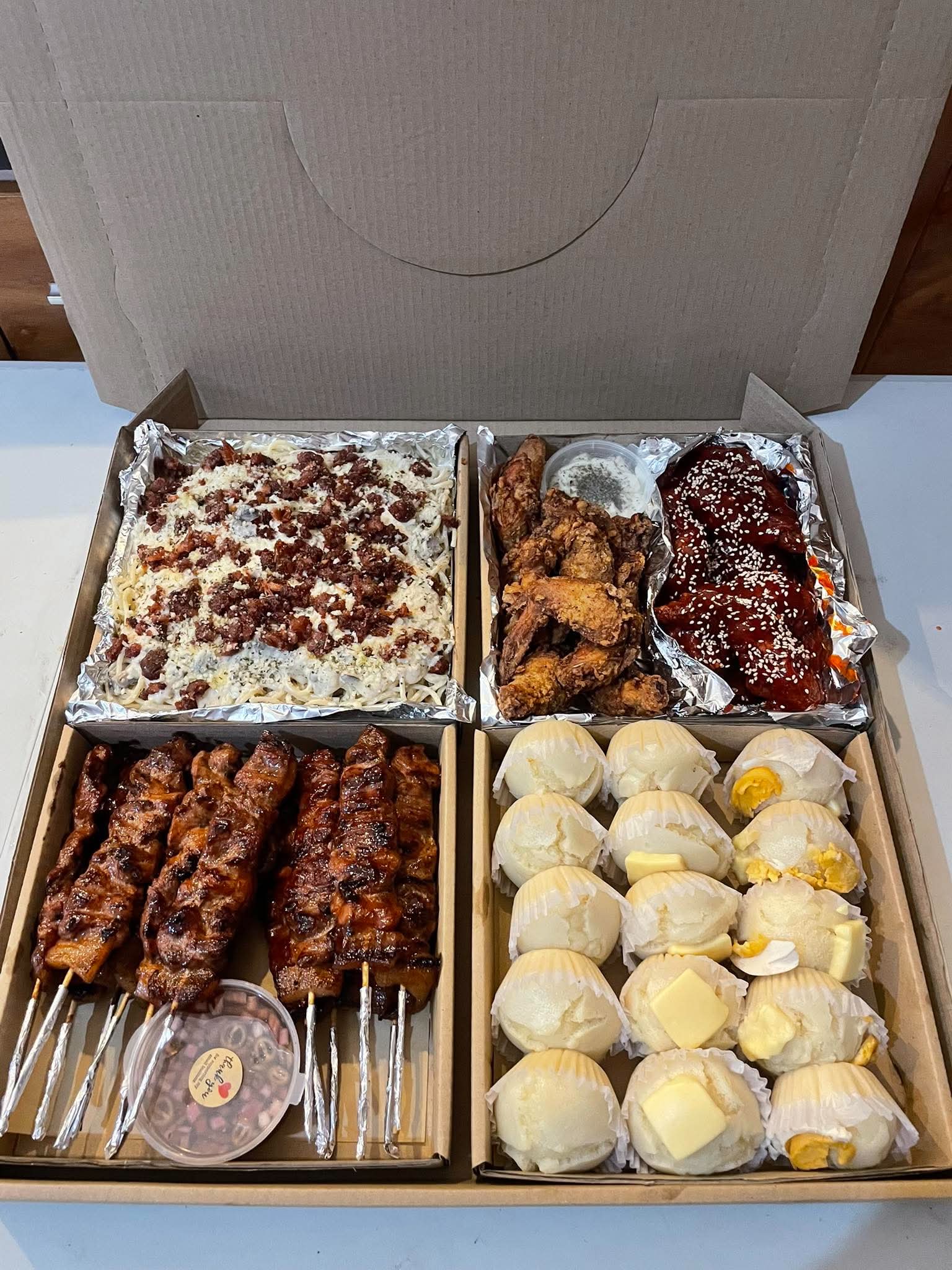 Kusinera Mom Party Box