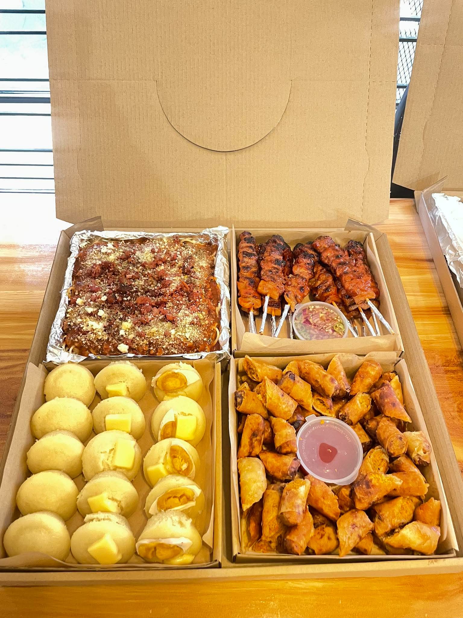Kusinera Mom Party Box